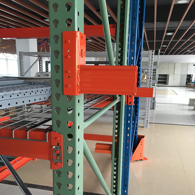 Nanjing Rack Service Teardrop Storage Pallet Racking Cargo and USA Type Storage Rack Equipment